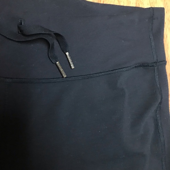 Lululemon Relaxed Fit Crop - Picture 4 of 12